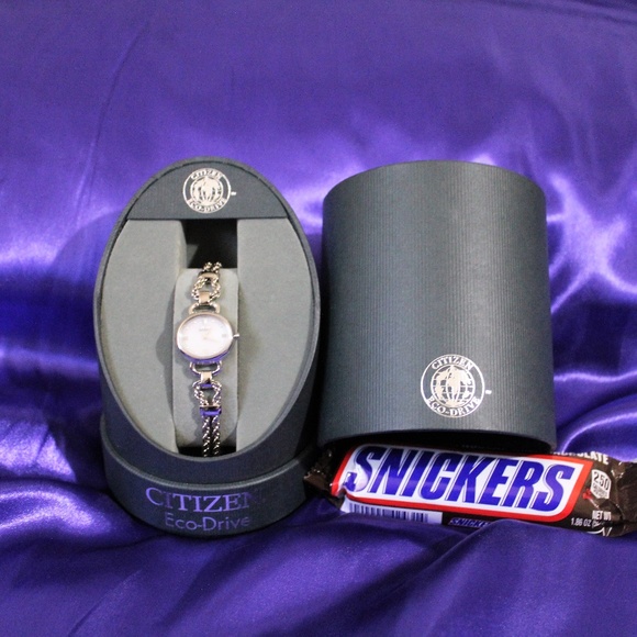 LIke New Citizens Eco-Drive Ladies Watch - Picture 3 of 6